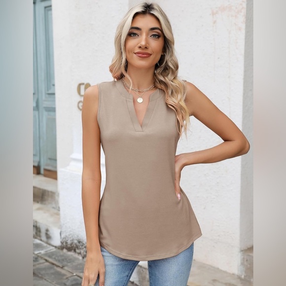 Romanstii Women's Tan Sleeveless Top - Picture 3 of 13